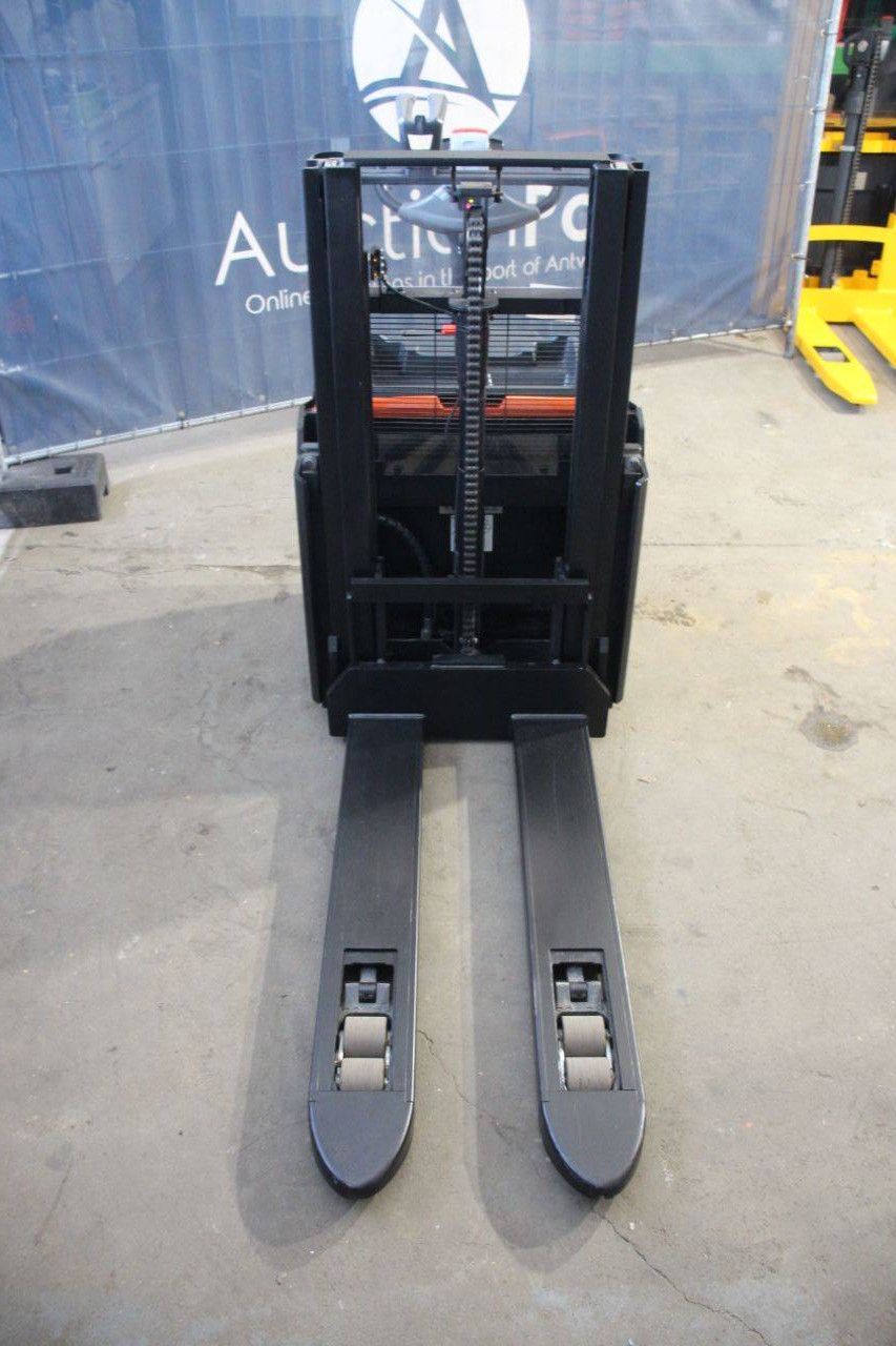 Toyota SWE200D Electric Stacker 2000kg 1.7m 2020