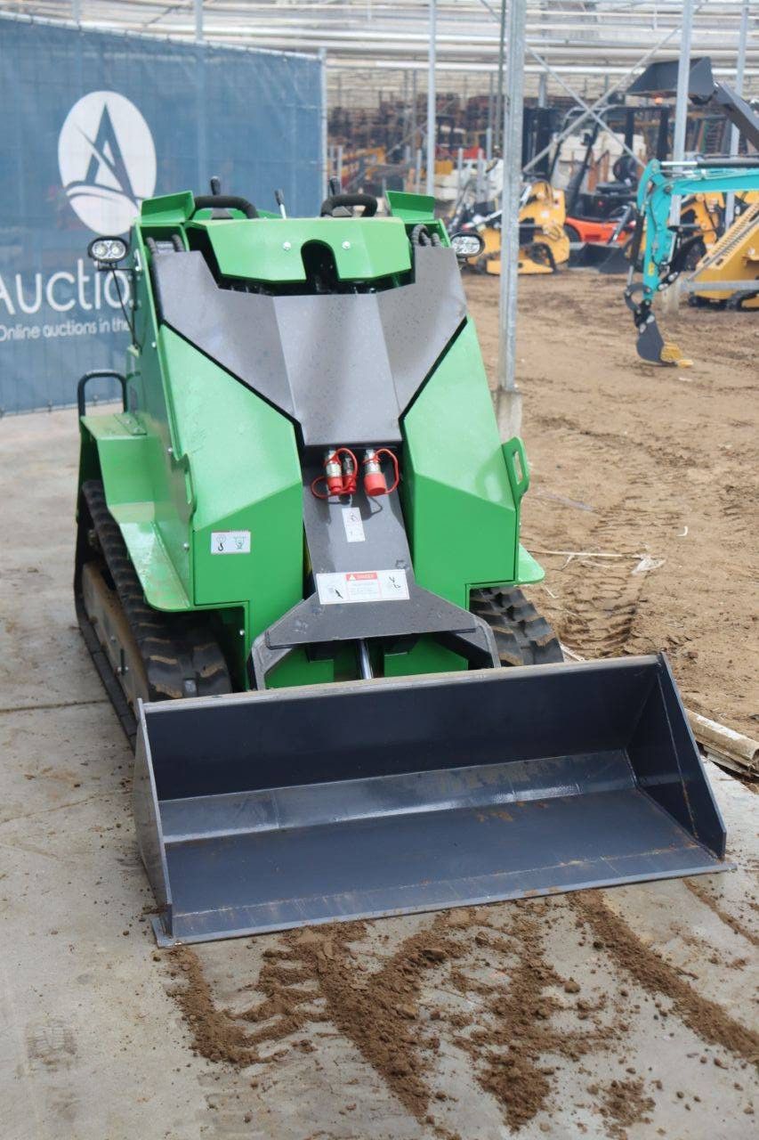 Kompaktlader Nycheki SK-911 Benzin