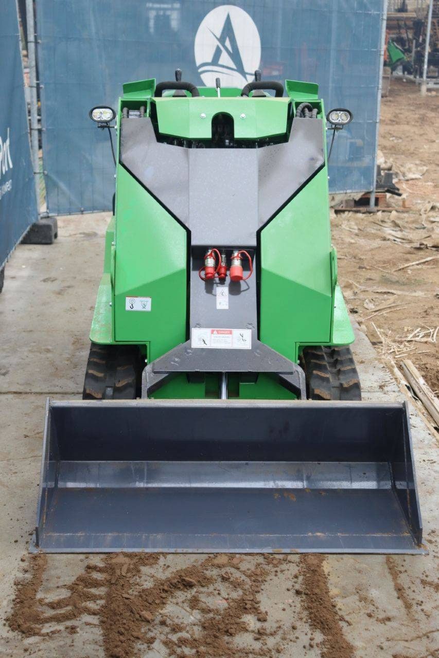 Kompaktlader Nycheki SK-911 Benzin