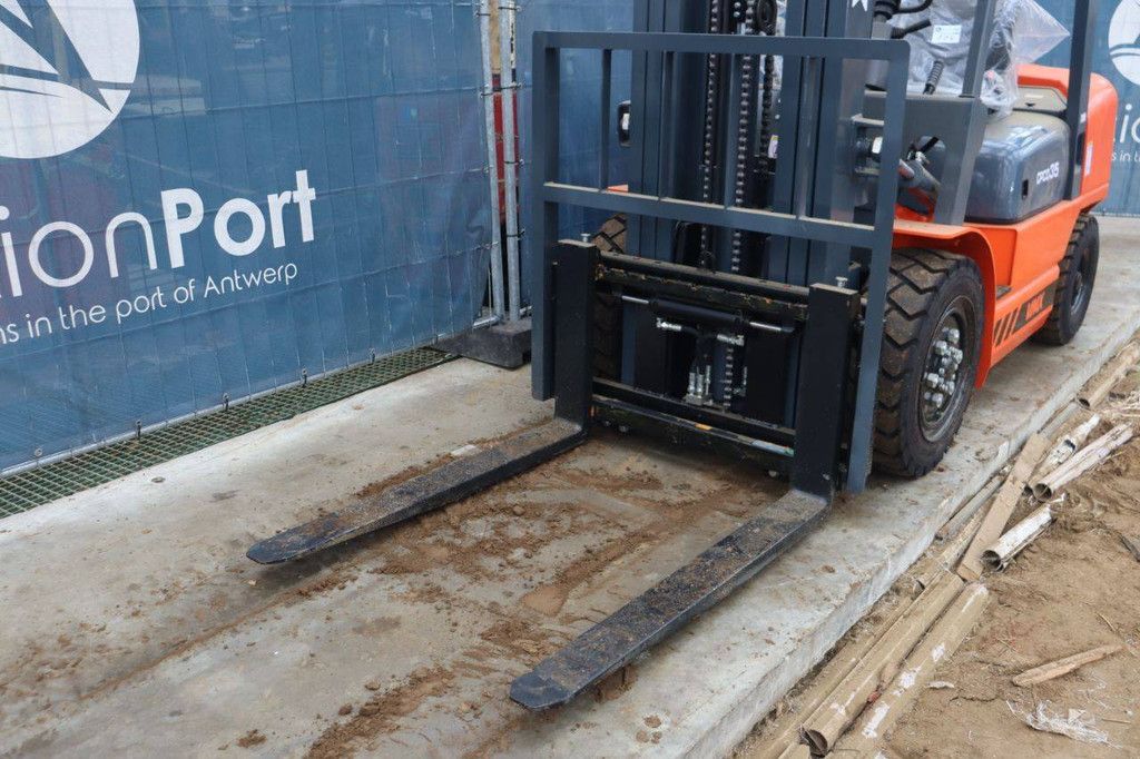 Forklift VMAX CPCD35 Diesel 3500kg 5.5m 2025 New