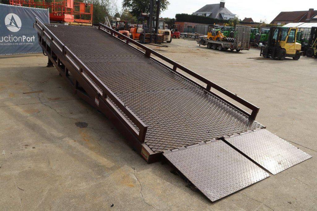 Loading ramp Container ramps Mangust LR12T 12t 2024