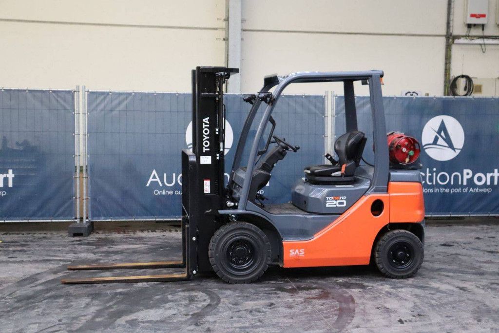 Forklift Toyota 02-8FGF20 LPG 2000kg 4.7m 2024