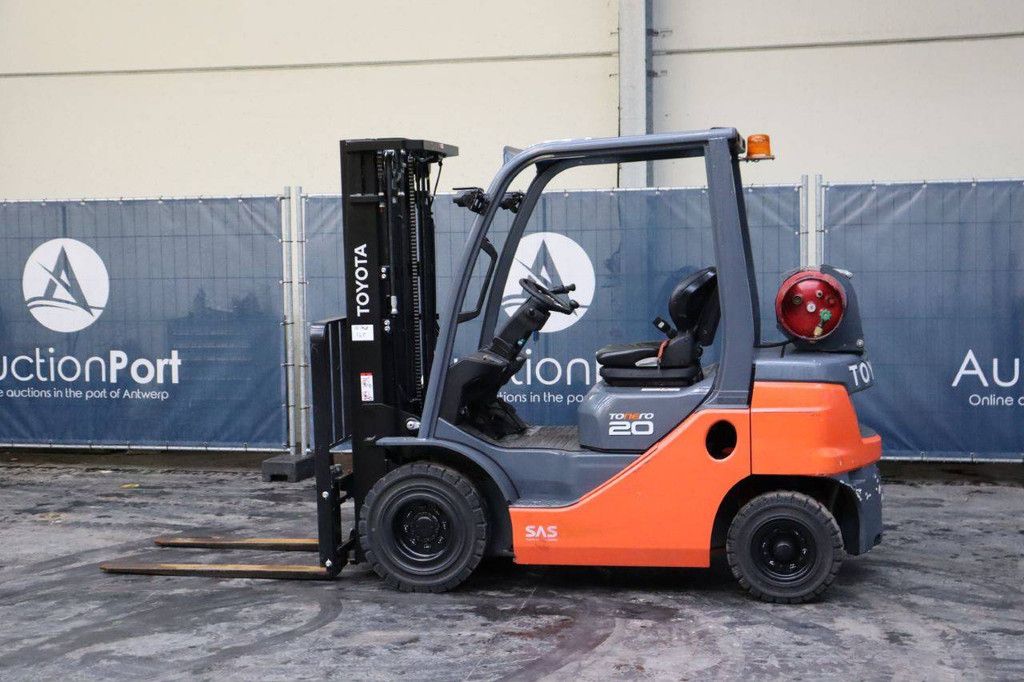 Forklift Toyota 02-8FGF20 LPG 2000kg 4.7m 2024