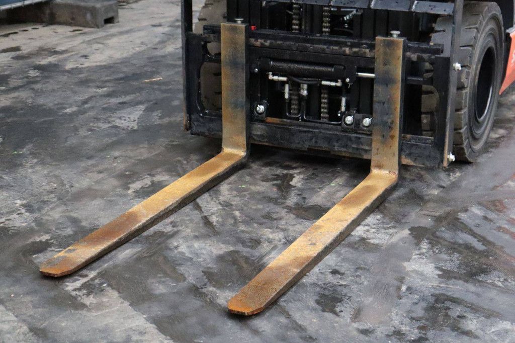 Forklift Toyota 02-8FGF20 LPG 2000kg 4.7m 2024