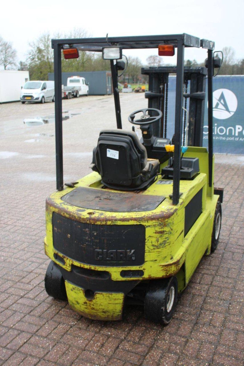 Forklift Clark 30S Electric 3000kg 4.27m 1997