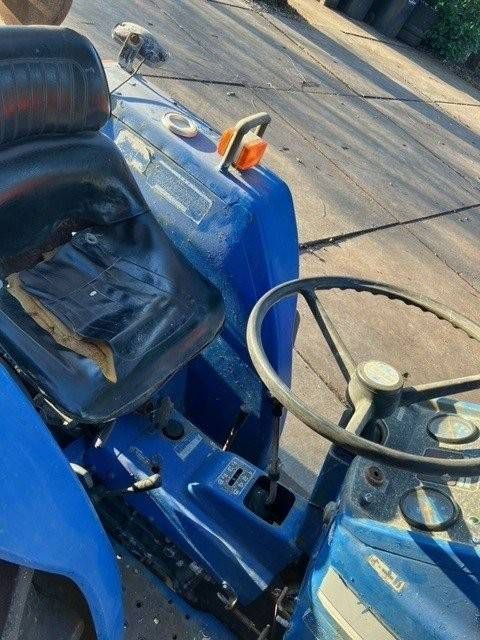 Kleintraktor Iseki TU2100 Diesel 21 PS mit Grubber