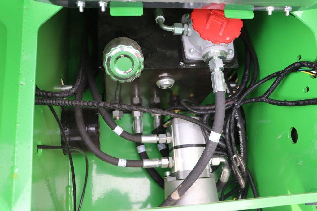 Skid Steer Loader Nycheki SK-911 Petrol