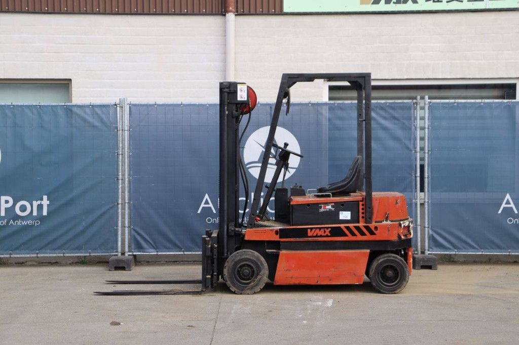 Forklift VMAX EV698.45.77 Electric 1600kg 4.5m 1994