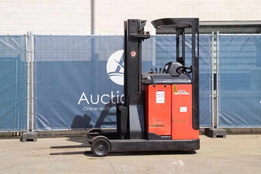 Reach truck Linde R16 Electric 1600kg 4.79m 1997