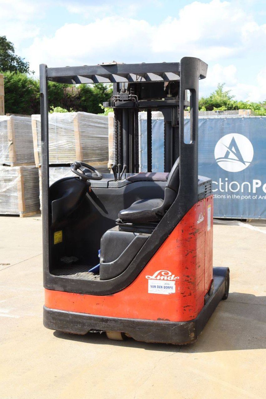 Reach truck Linde R16 Electric 1600kg 4.79m 1997