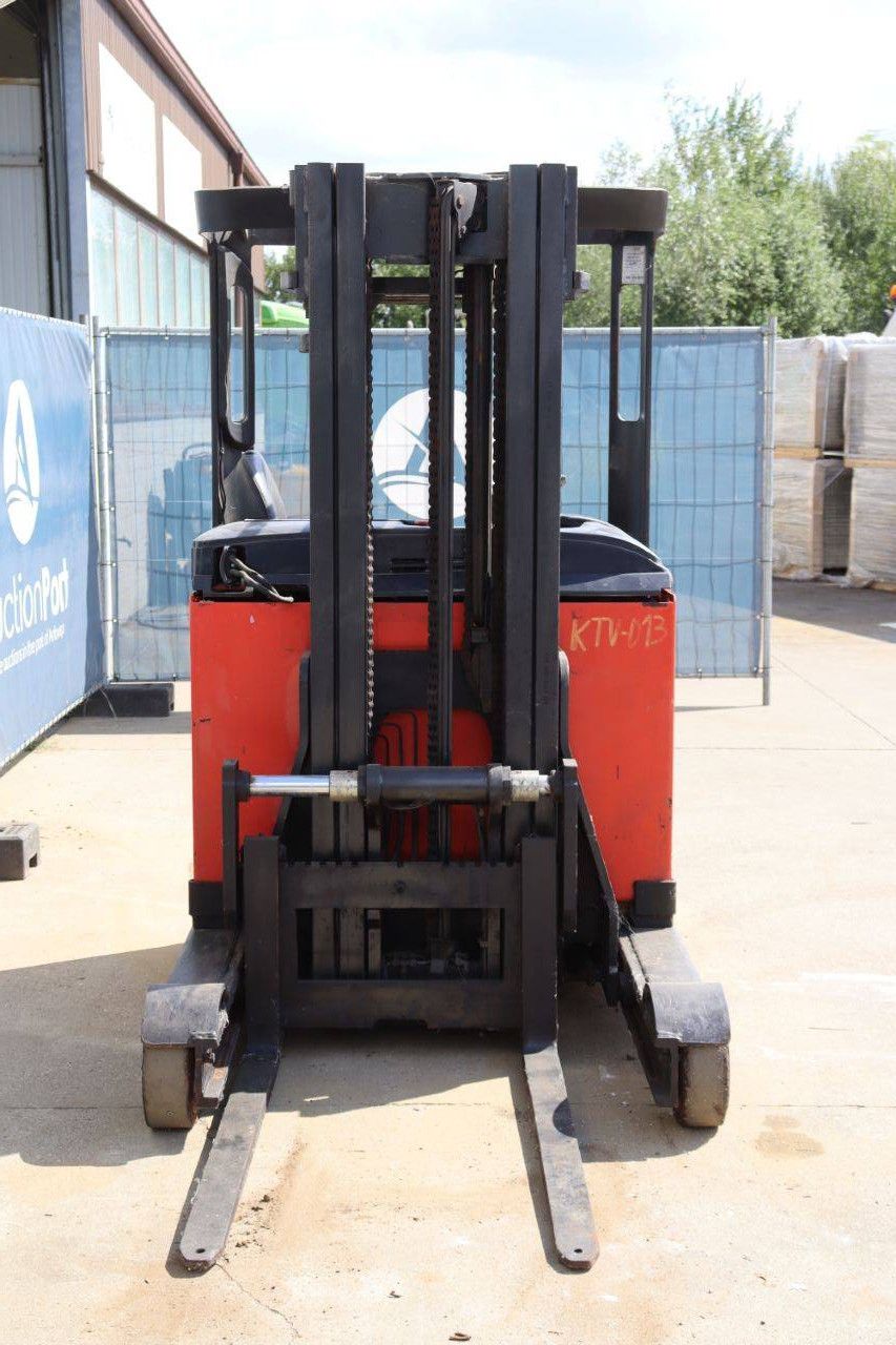 Reach truck Linde R16 Electric 1600kg 4.79m 1997