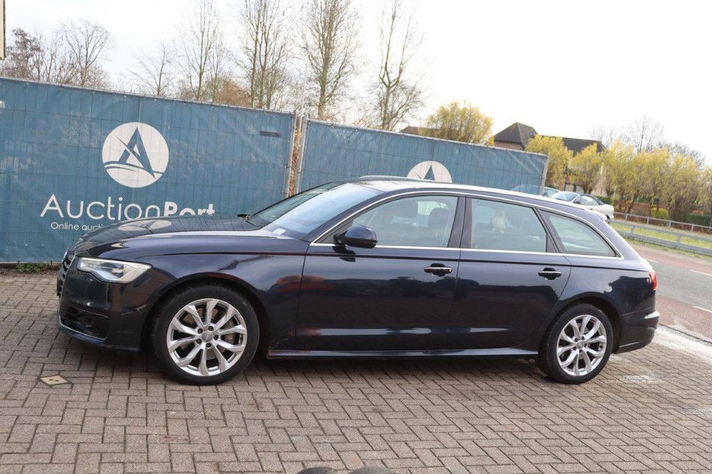 Audi A6 AVANT Diesel 218 PS 2015 (Marge)