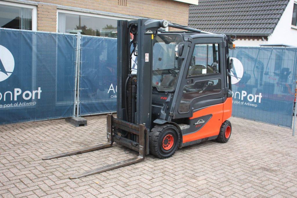 Gabelstapler Linde E25-01 Elektro 2500 kg 4,7 m 2015