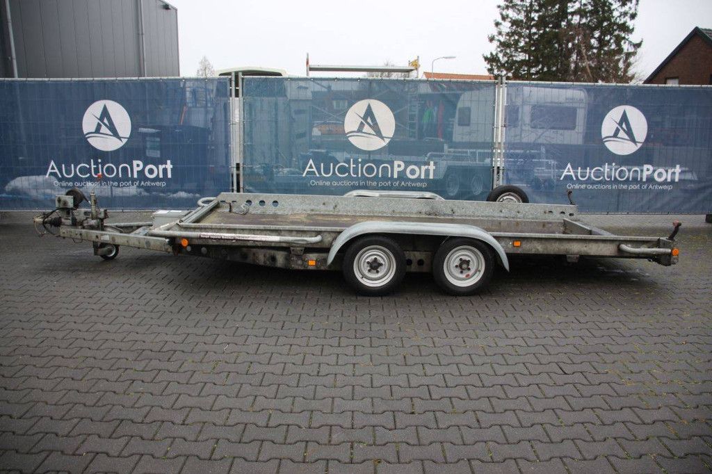 Machine transporter Brian James AJ96ATU 2600kg 2012