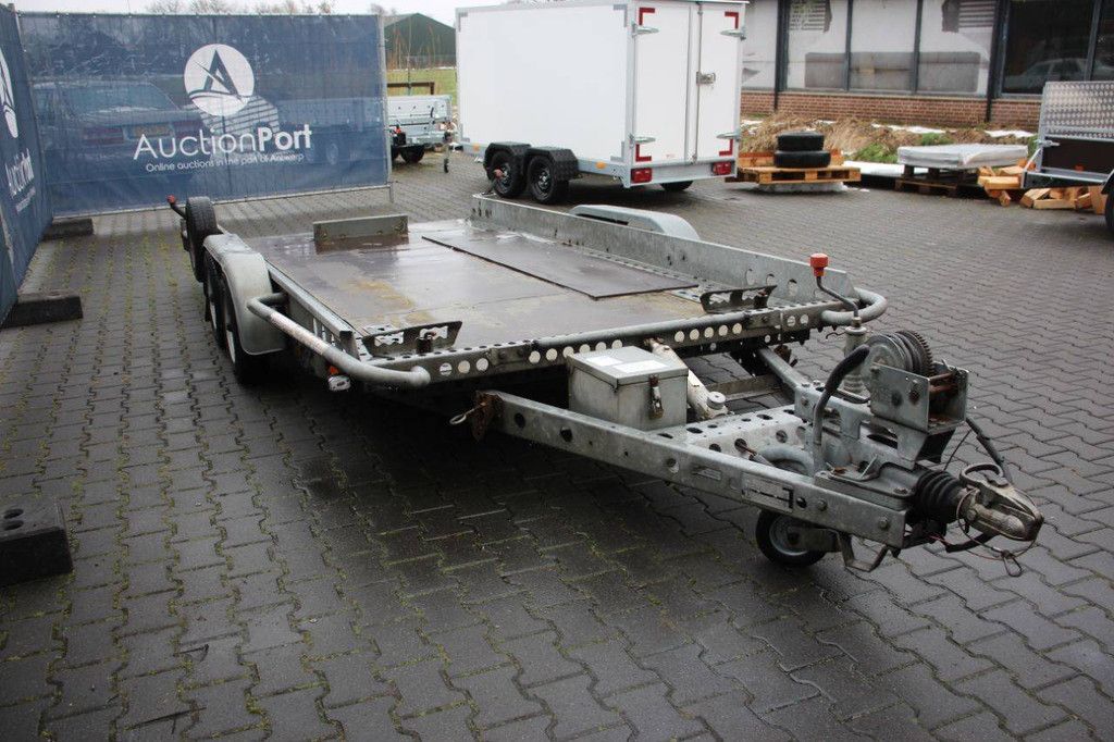 Machine transporter Brian James AJ96ATU 2600kg 2012