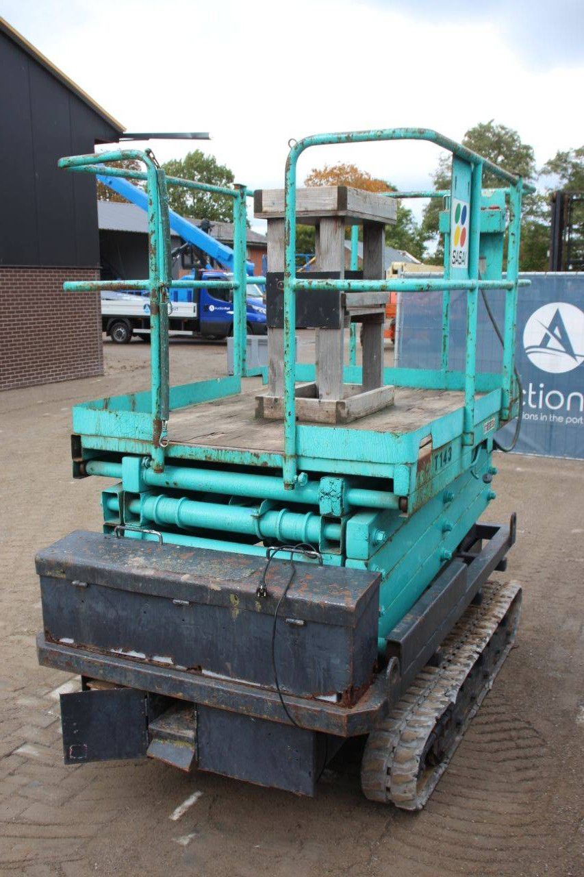 Aichi RV060 Elektro-Scherenbühne 8 m