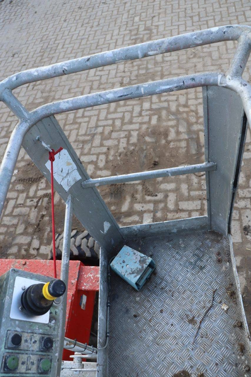 SkyHigh ST 1000 Elektrische Gelenkteleskoparbeitsbühne 10 m 1992