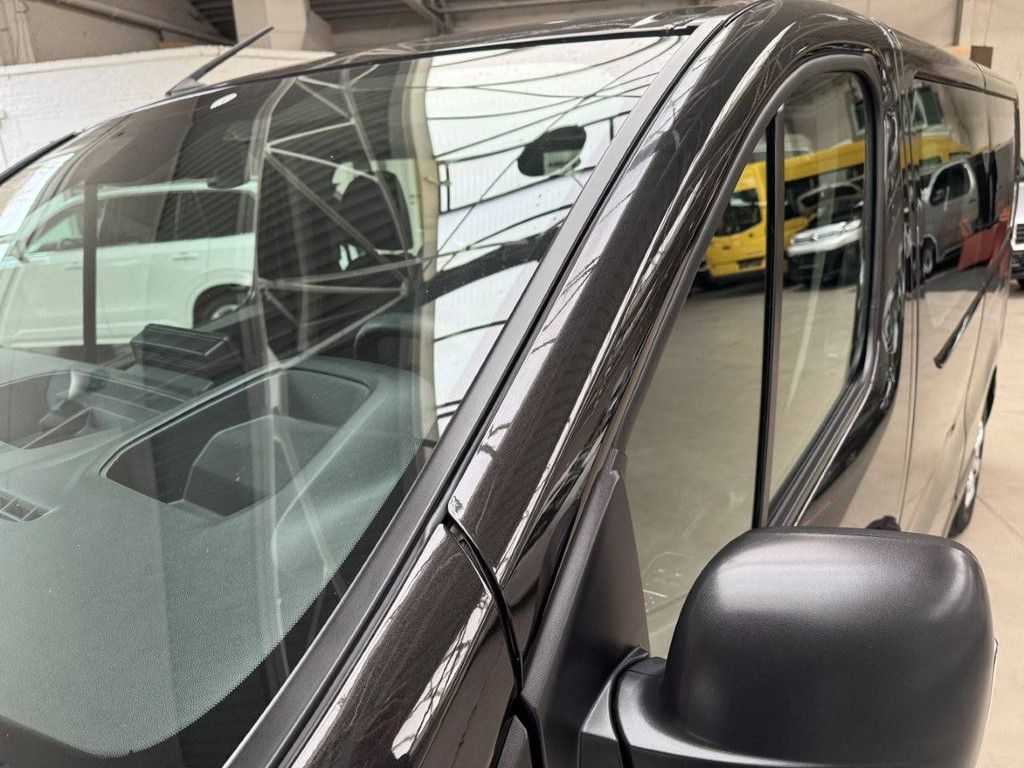 Passenger car Renault Trafic Diesel 110 hp 2022