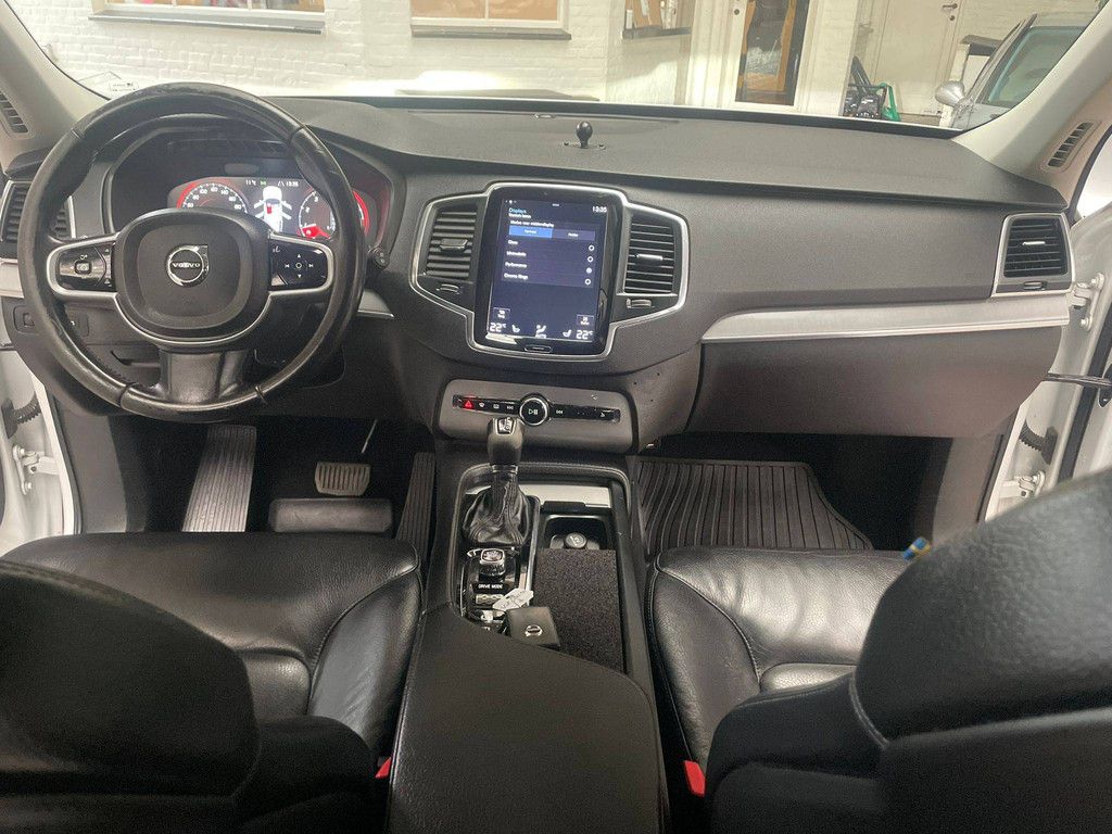 SUV Volvo XC90 T6 Petrol 310hp 2020