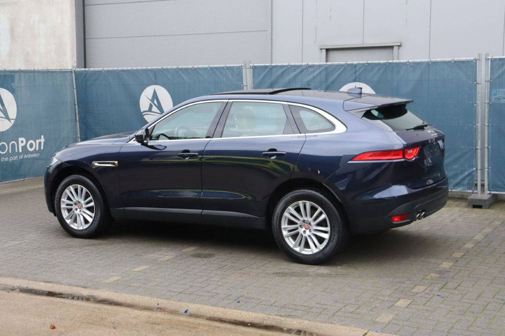 SUV Jaguar F-PACE Diesel 132kW 2017