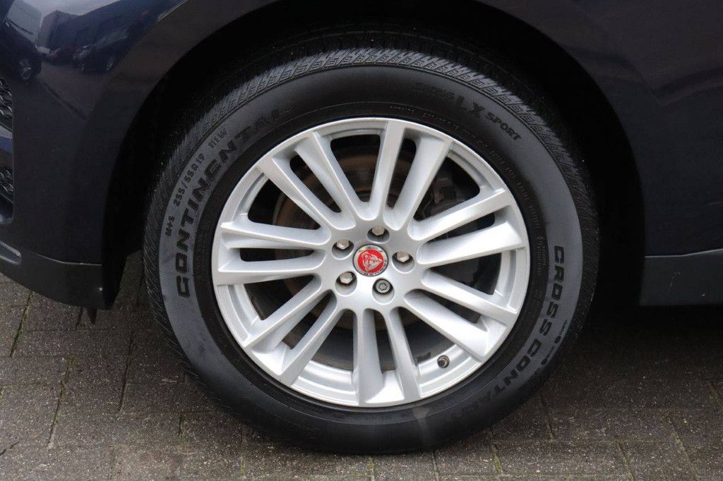 SUV Jaguar F-PACE Diesel 132kW 2017