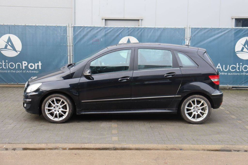 Pkw Mercedes-Benz B180 CDI Diesel 80kW 2010