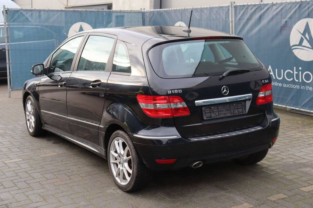 Pkw Mercedes-Benz B180 CDI Diesel 80kW 2010