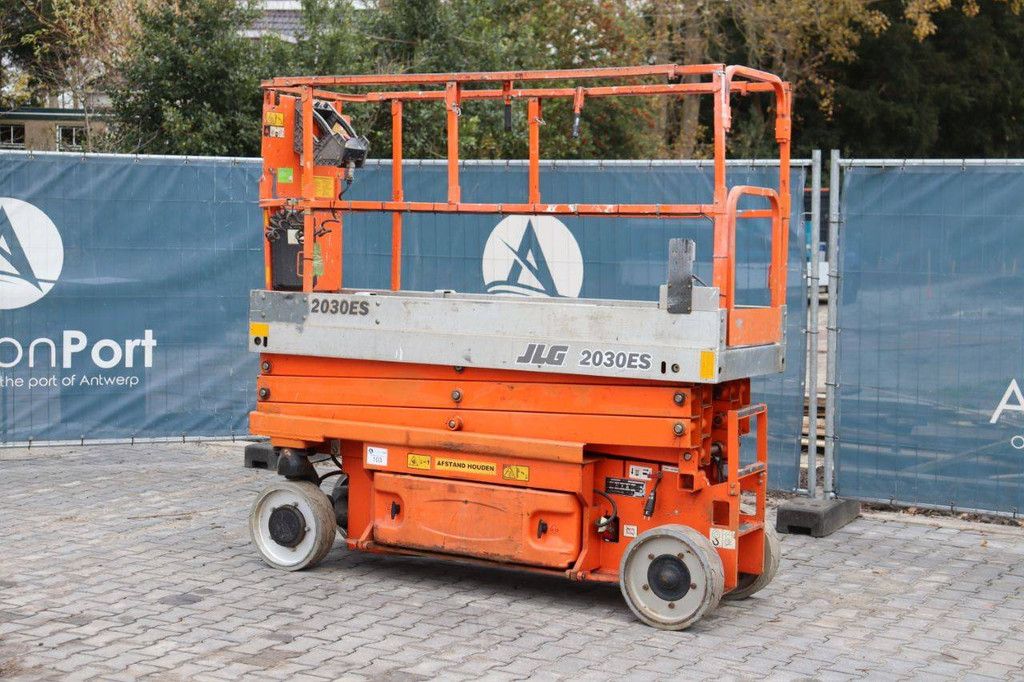 JLG 2030ES 8.1m Scissor Lift 2008 (New Battery Pack)