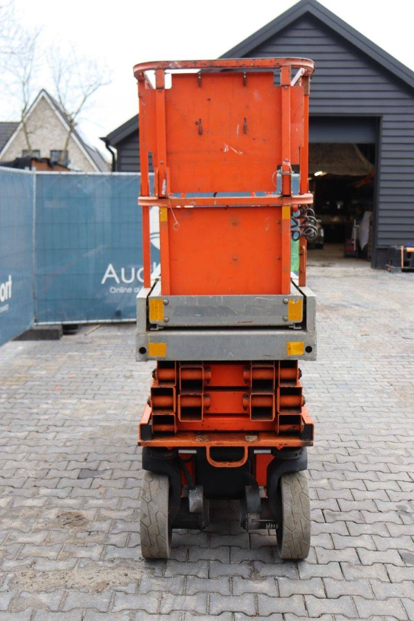 JLG 2030ES 8.1m Scissor Lift 2008 (New Battery Pack)