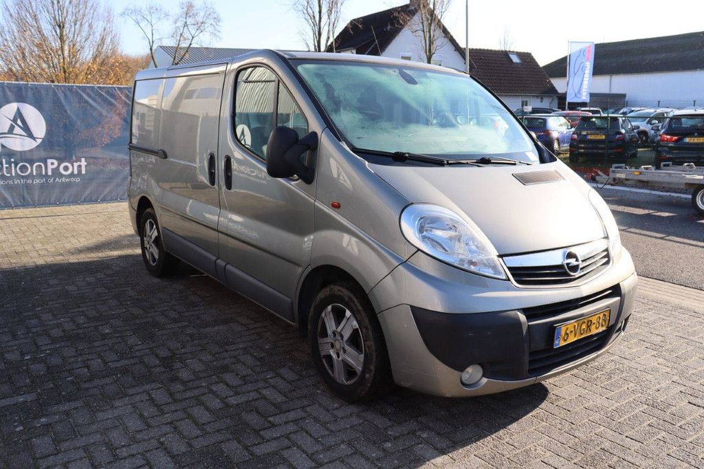 Transporter Opel VIVARO-2 2.0CDTI/66KW-E4 2.7T L1H1 Diesel 2010 (Marge)