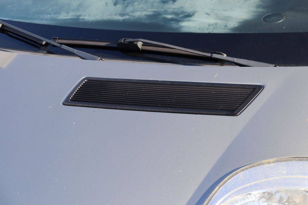 Transporter Opel VIVARO-2 2.0CDTI/66KW-E4 2.7T L1H1 Diesel 2010 (Marge)