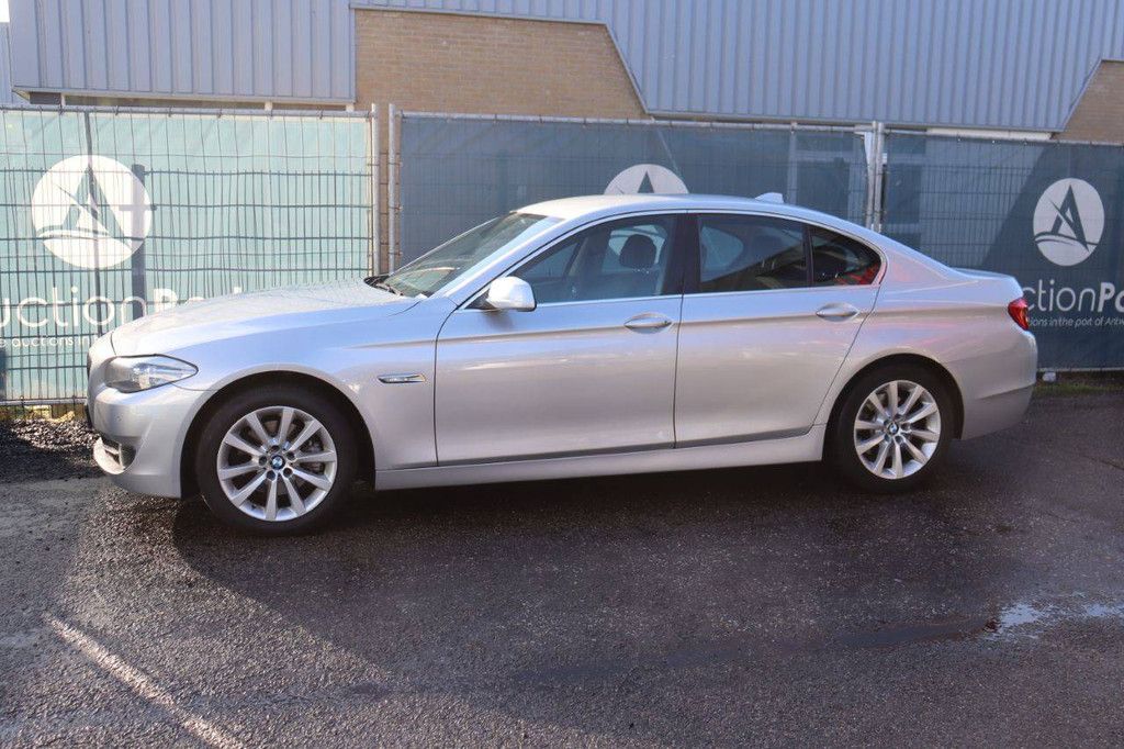 Passenger car BMW 520i Petrol 184 hp 2012 (Margin)
