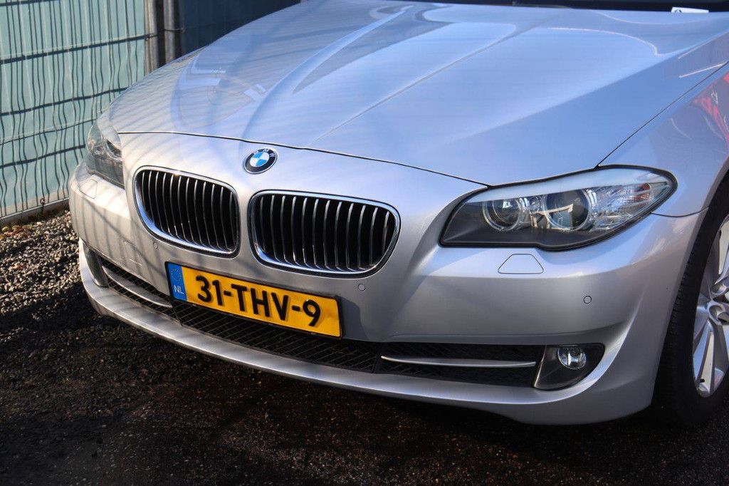 Passenger car BMW 520i Petrol 184 hp 2012 (Margin)