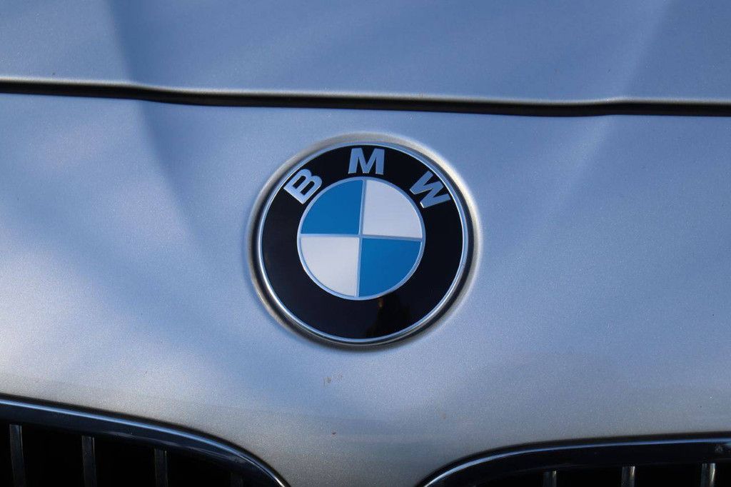 Passenger car BMW 520i Petrol 184 hp 2012 (Margin)