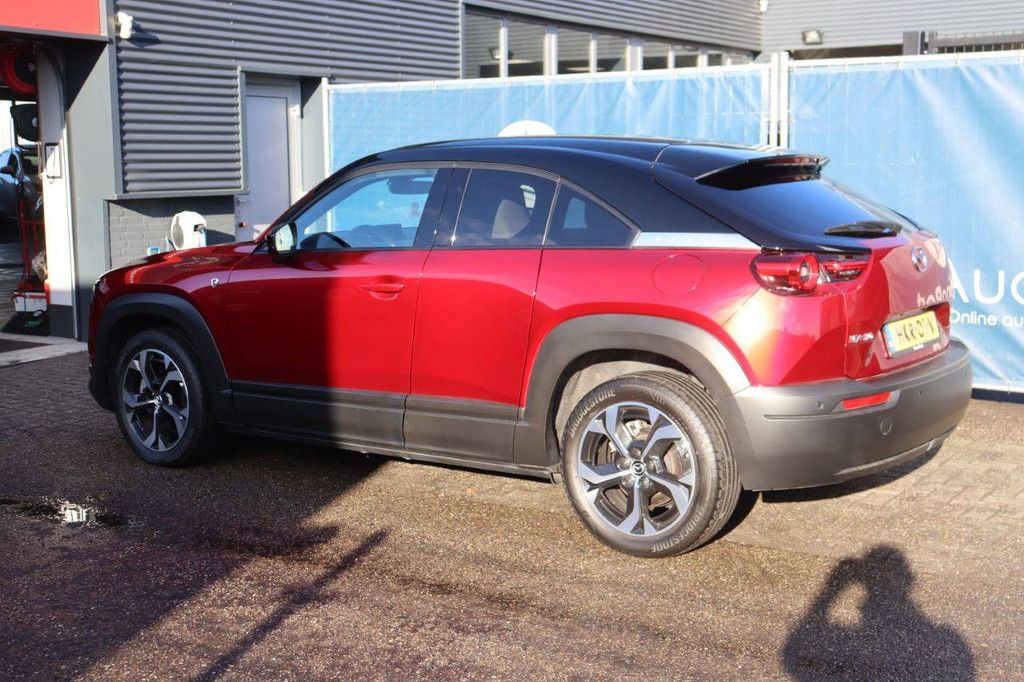 SUV Mazda MX-30 Electric + Petrol 2023