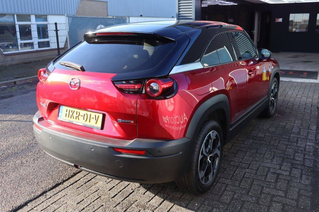 SUV Mazda MX-30 Electric + Petrol 2023