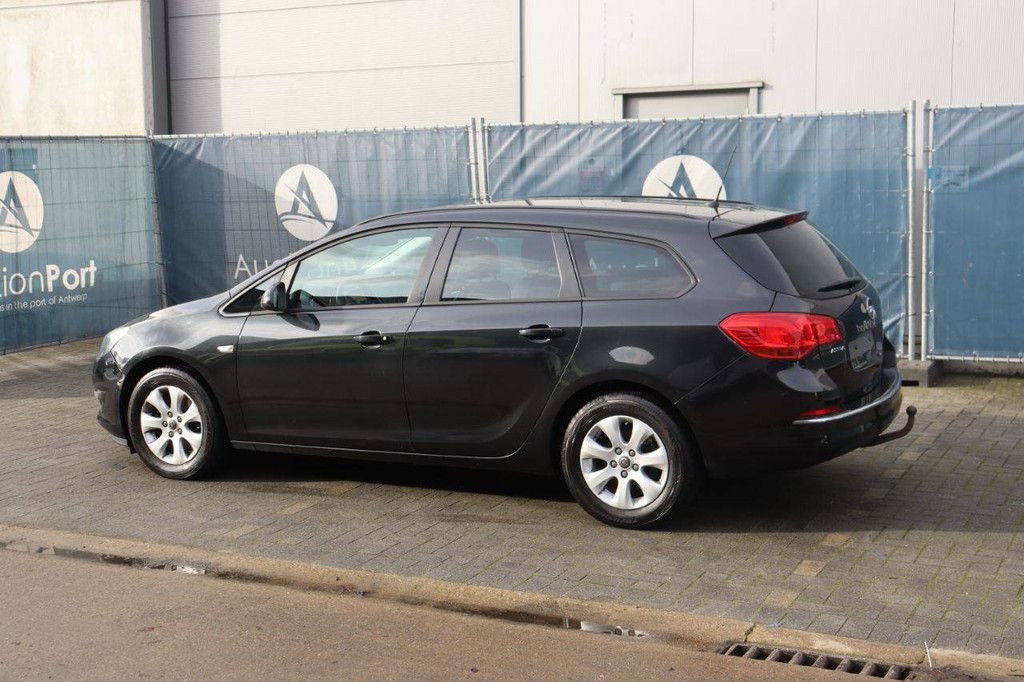 Pkw Opel Astra Diesel 81kW 2014