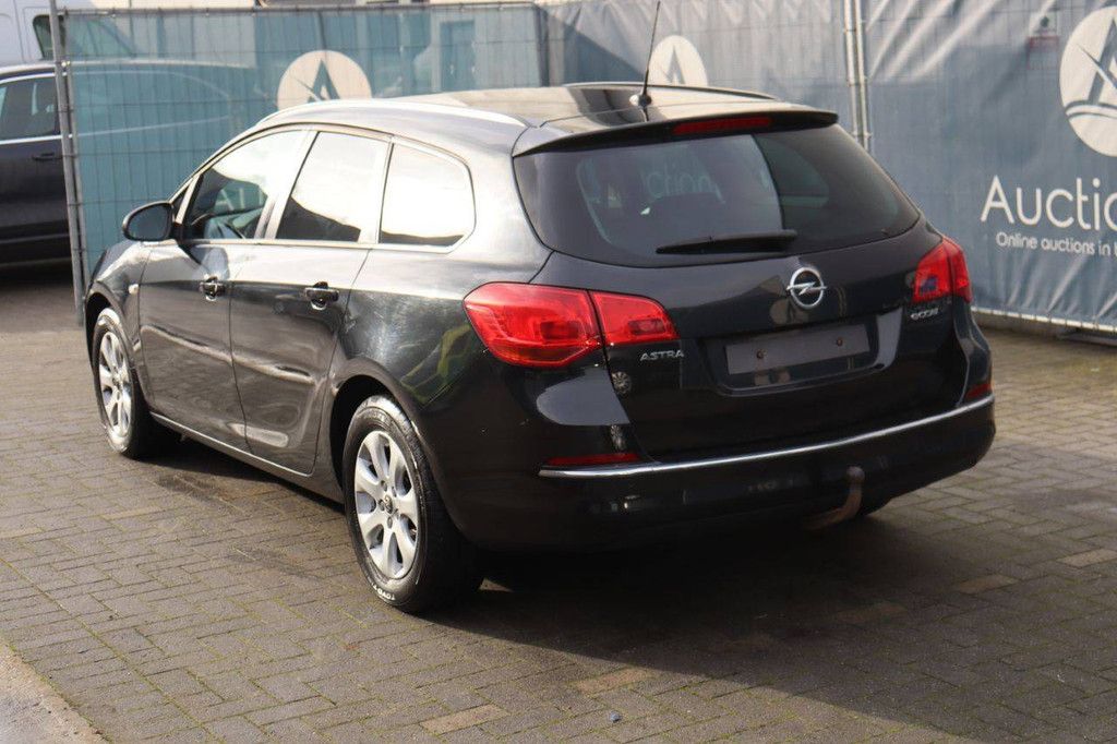 Pkw Opel Astra Diesel 81kW 2014