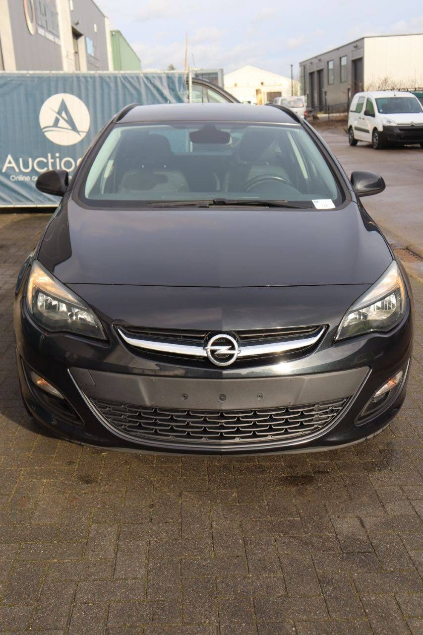 Pkw Opel Astra Diesel 81kW 2014