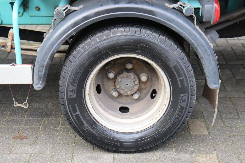 Sattelzugmaschine Renault Mascott Diesel 107 kW, Baujahr 2003, mit Noyens-Anhänger