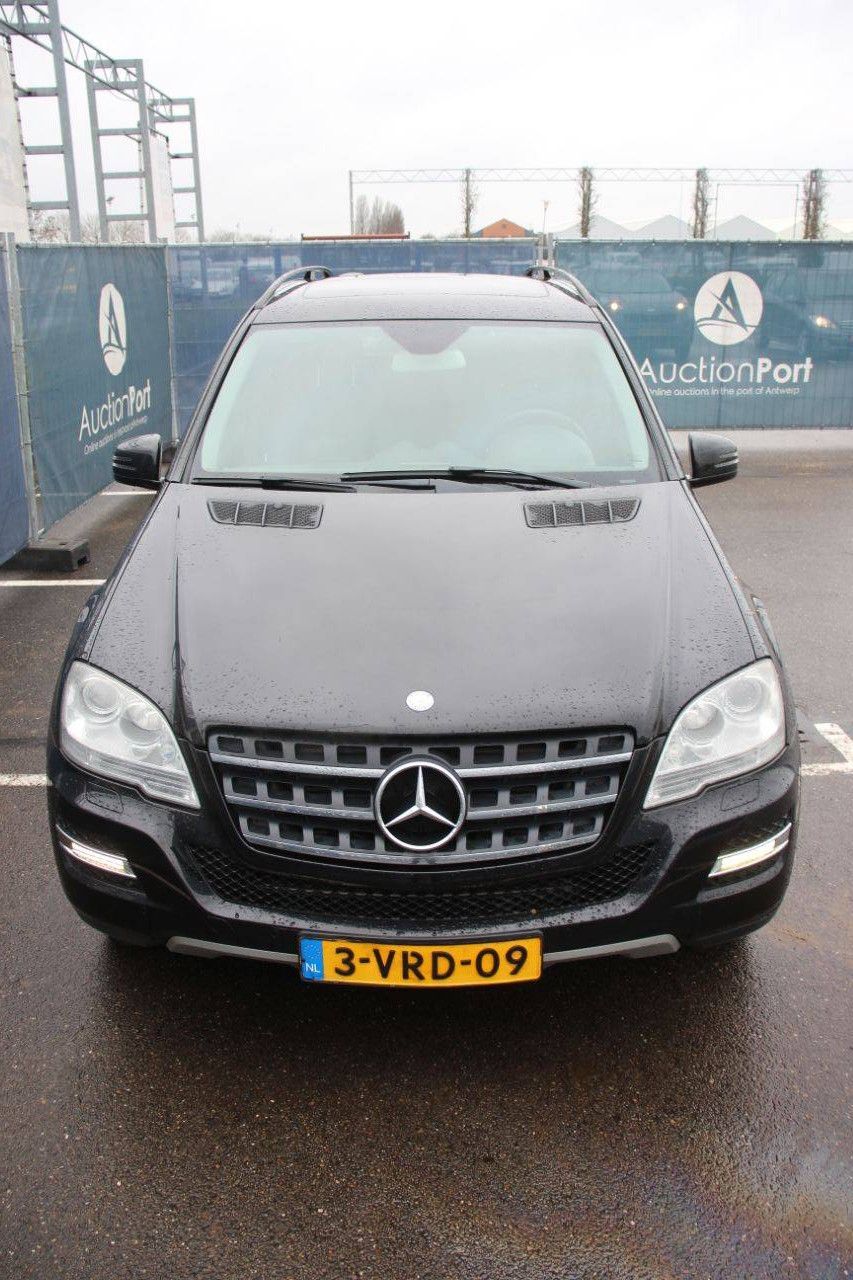 Passenger car Mercedes-Benz ML 350 CDI 4MATIC Diesel 170kW 2010