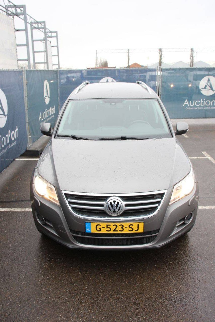SUV Volkswagen Tiguan Benzin 170 PS 2011
