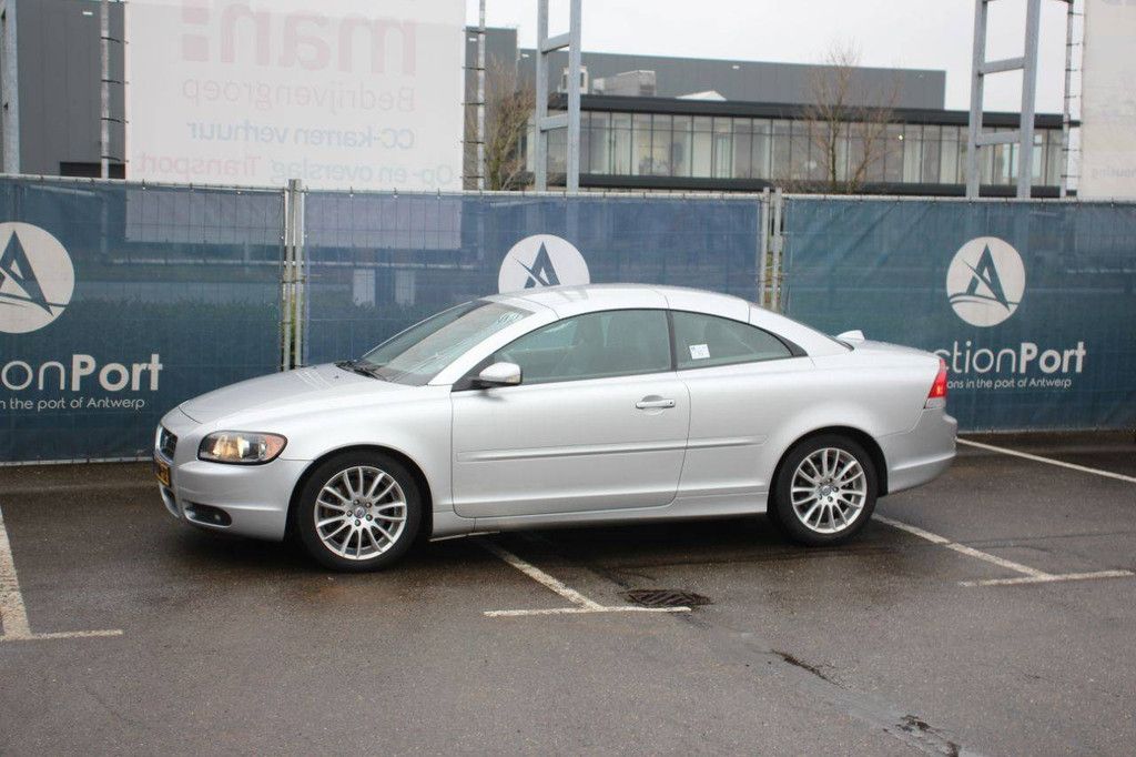Convertible Volvo C70 Petrol 170hp 2007