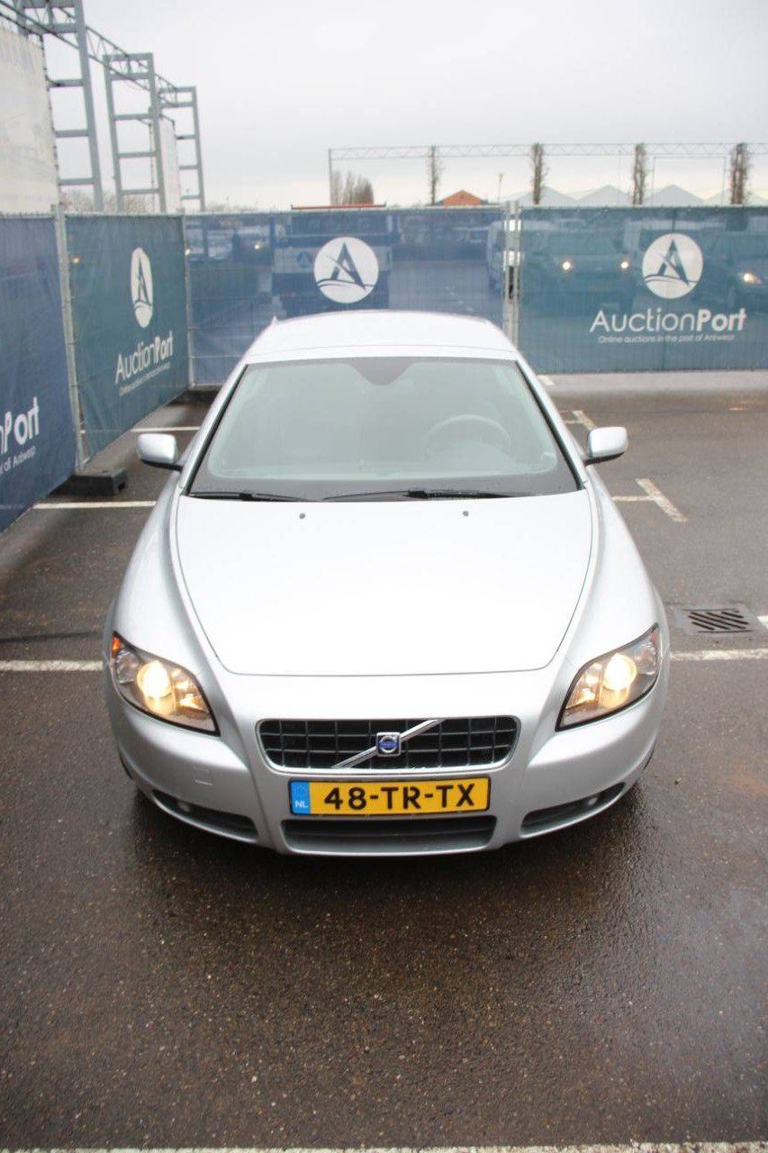 Convertible Volvo C70 Petrol 170hp 2007