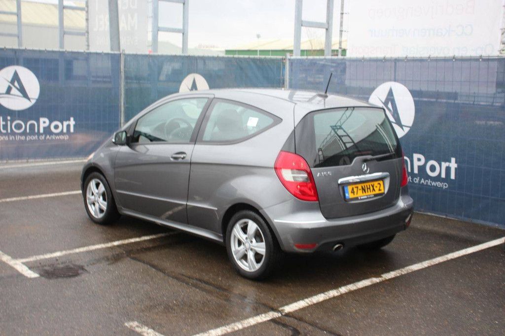 Pkw Mercedes-Benz A 160 Benzin 95 PS 2010