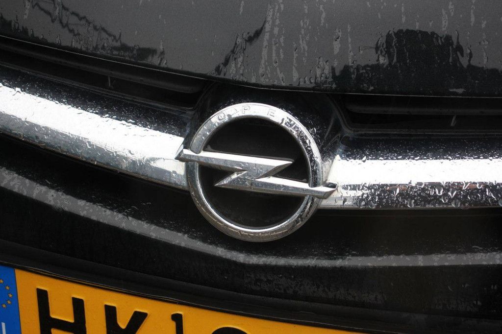 Station wagon Opel ASTRA Diesel 110 hp 2015