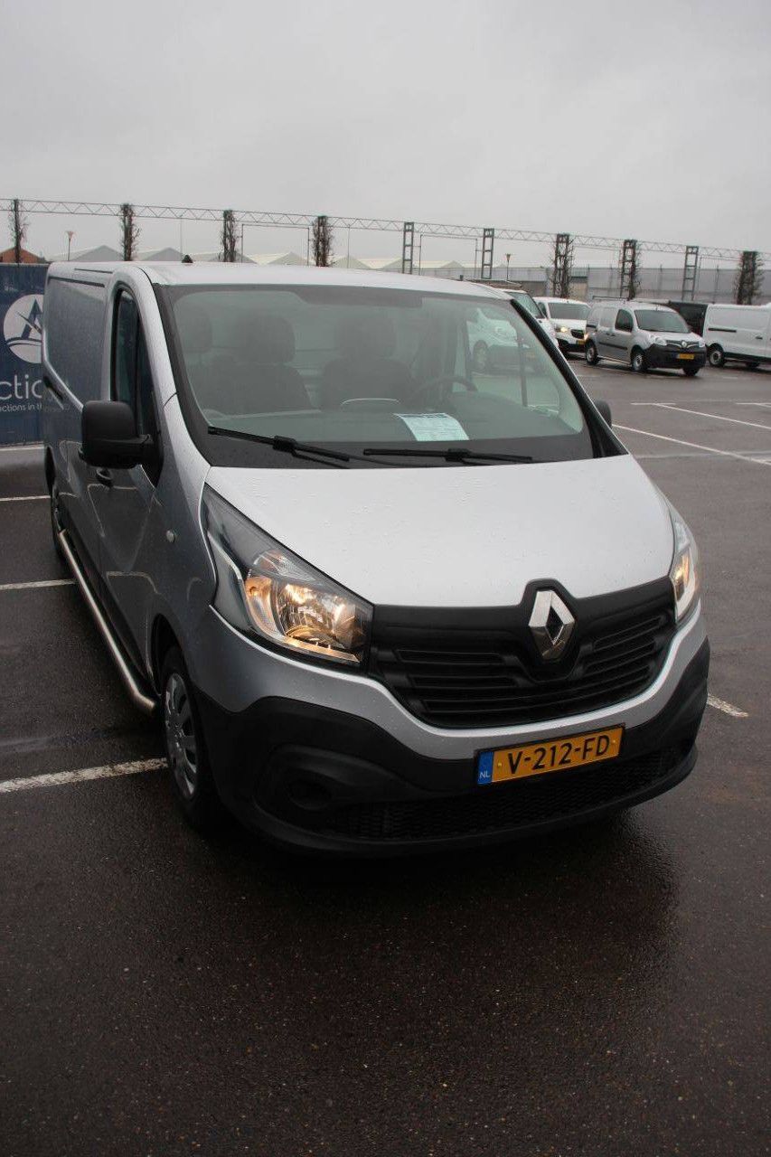Renault Trafic 1.6 dCi T29 L2H1 Luxury Diesel 2017 Van