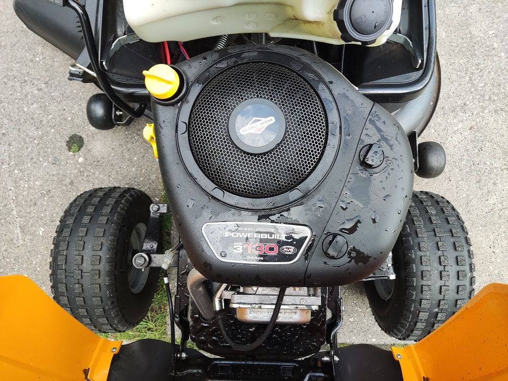 STIGA zitmaaier (type Tornado 3098H) met STIGA veegmachine!!