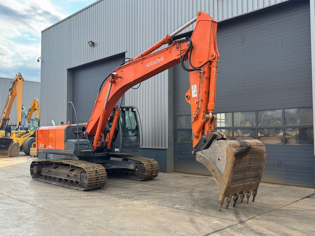 Hitachi ZX210LC-3