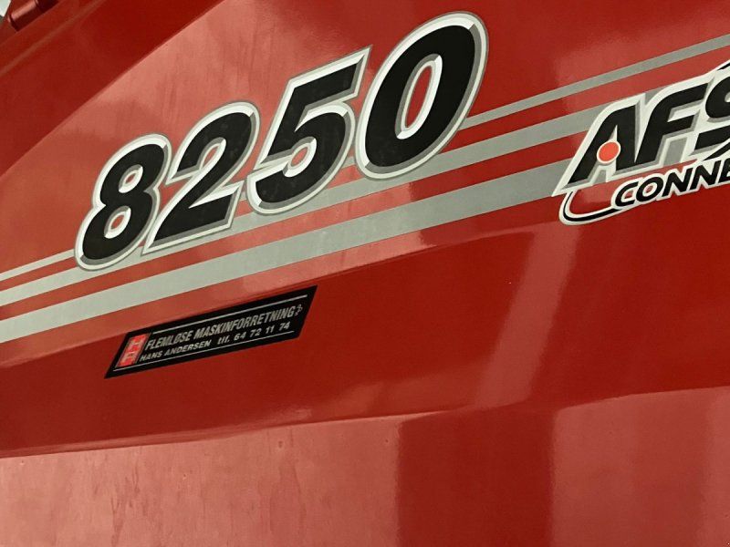 Case IH Axial Flow 8250